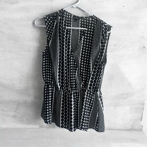 Sleeveless Black and Tan Geometric Peplum Top